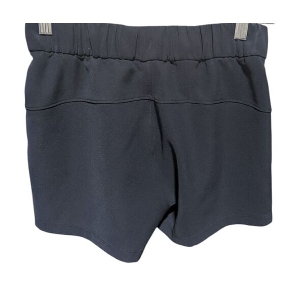 NWOT LULULEMON ATHLETICA On The Fly Short 'Woven' '2.5" In Midnight Navy Size 2 - Picture 4 of 4